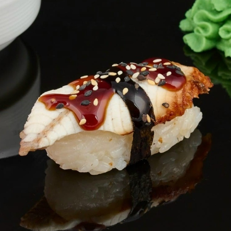 Суши с угрем